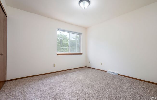 3 beds, 2.5 baths, 2,000 sqft, $2,705, Unit D-1