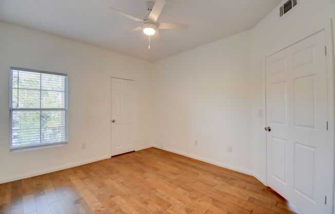 2 beds, 2 baths, $1,600, Unit 823