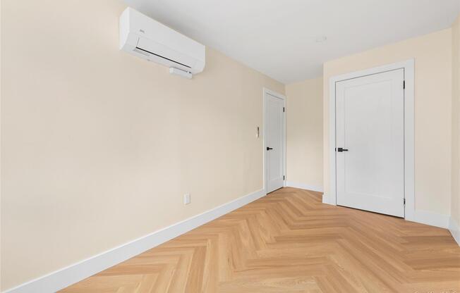 1442 33 AVE