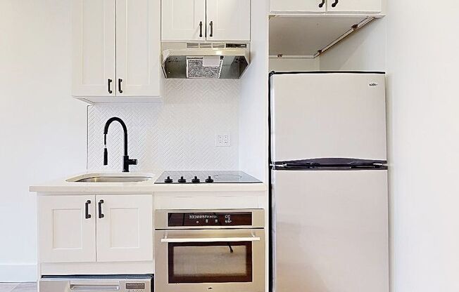 2785 Broadway LLC