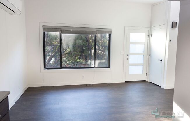 2425 SE Monroe St.