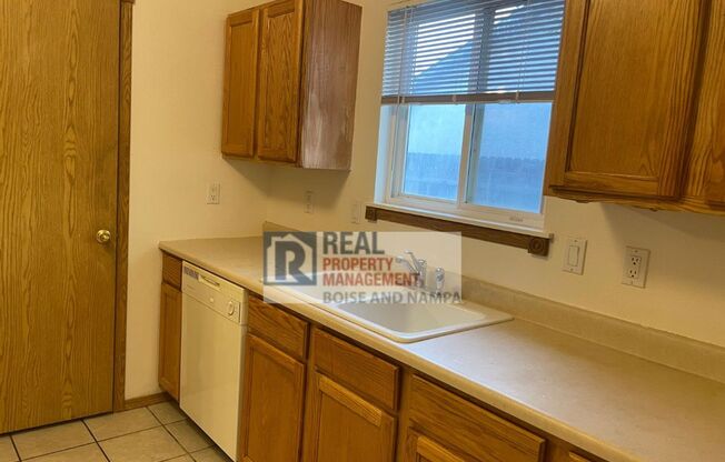 2 beds, 2 baths, $1,375