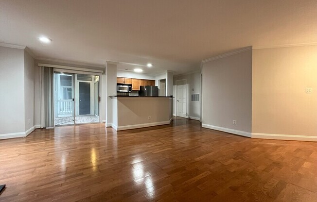 2512 Cranbrook Lane #4