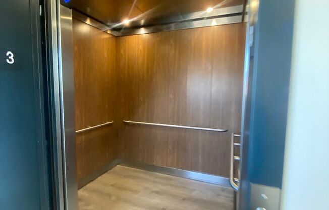 1 bed, 1 bath, 700 sqft, $1,295, Unit Unit 303
