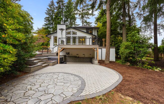 4 beds, 3.5 baths, $5,695
