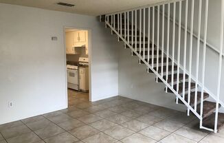 2 beds, 1 bath, 925 sqft, $1,195