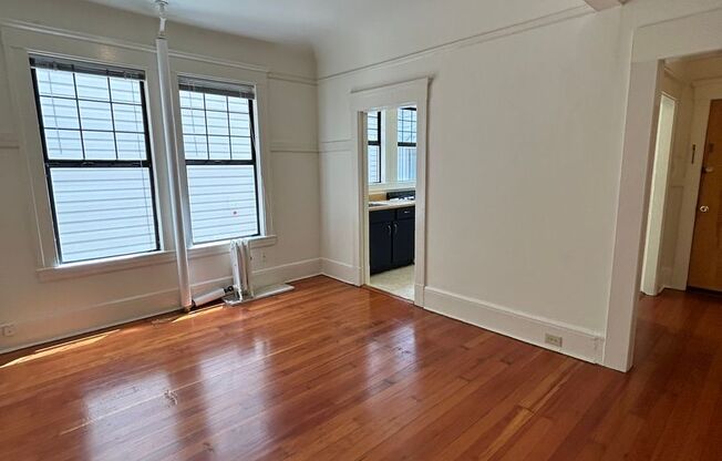 1031 Leavenworth Street (044r)