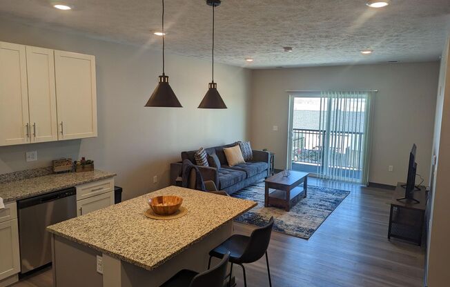 1 bed, 1 bath, 760 sqft, $1,600, Unit 1-212 Furnished