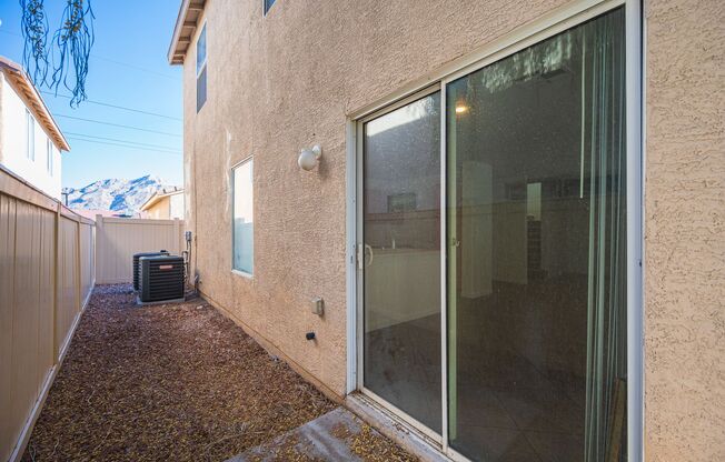 3 bedroom home with granite tops and tile floors $1594.00/month