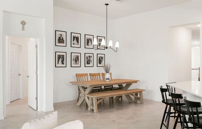 3 beds, 2 baths, $2,950, Unit #201
