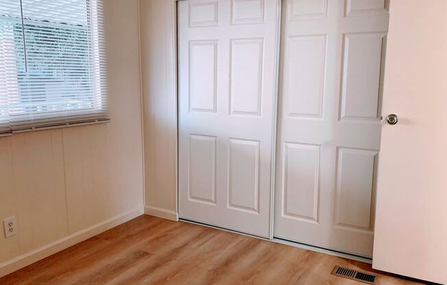 2 beds, 1 bath, 860 sqft, $3,295, Unit 014