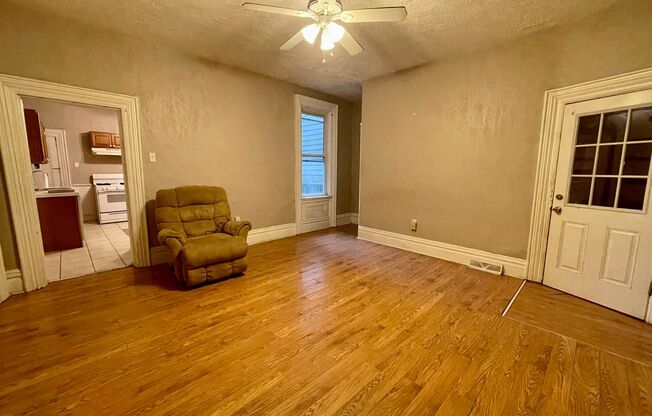 19 Enon Way (Full Service)