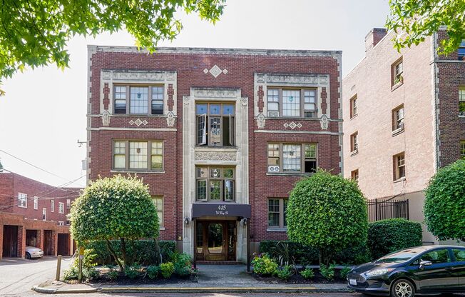 415 W ROY ST