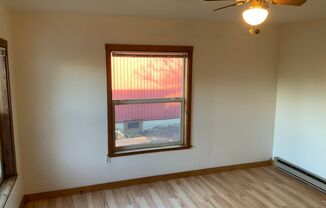 2 beds, 1 bath, $1,400, Unit 1140 W 28th Ave #A