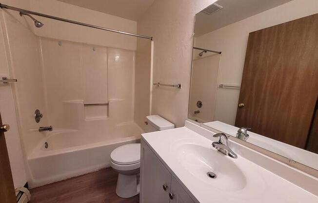 516 BAIRD CRK RD