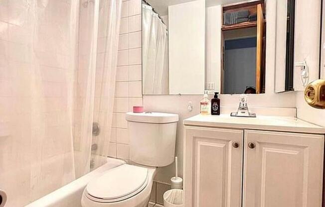 455 W 46 ST