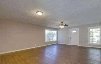 2 beds, 1 bath, $950