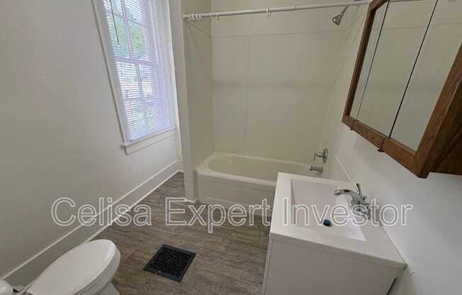 528 5 ST