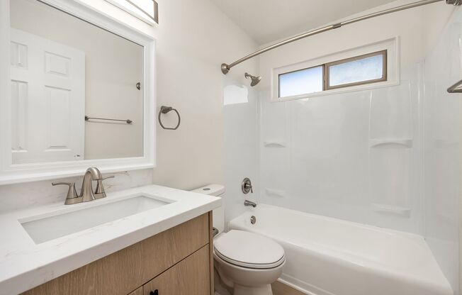 2 beds, 1 bath, 765 sqft, $1,895, Unit Unit 14