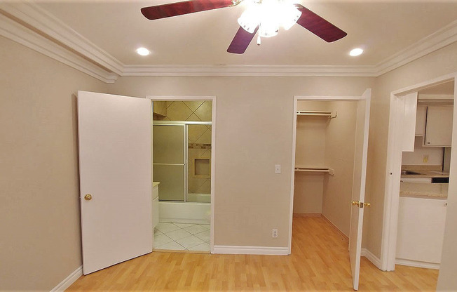 2 beds, 2 baths, 910 sqft, $2,595, Unit 209