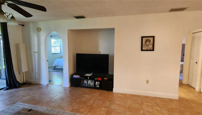 9862 NW 1 CT