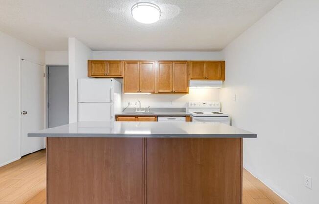 1 bed, 1 bath, 547 sqft, $1,300, Unit 8