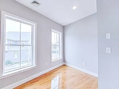15 DANA AVE