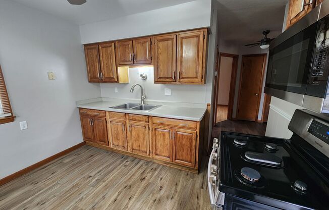 4 beds, 1 bath, $1,650