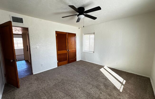 3 beds, 2 baths, $1,650