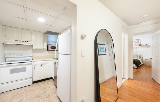 1 bed, 1 bath, 643 sqft, $2,800, Unit 206