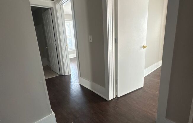 4 beds, 1 bath, 1,100 sqft, $1,600, Unit 2