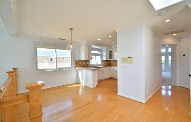 3 Bedroom Home in Coveted "Golden Hills"