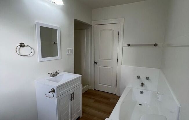 1309 1/2 W MARTIN LUTHER KING BLVD