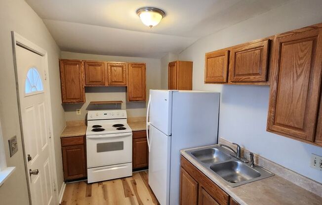 Newly Renovated 3bed/1Bath Single Family