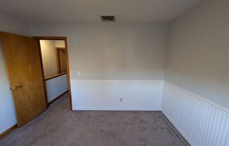 2 beds, 1.5 baths, 1,500 sqft, $2,000, Unit Townhouse - 998-16