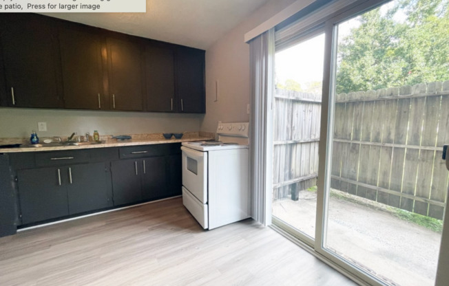 2 beds, 1.5 baths, $1,225, Unit 1106 Marble St. Apt. # D