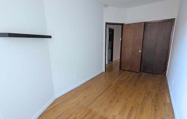 2 beds, 1 bath, $3,500, Unit 3