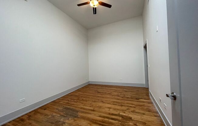 4 beds, 2 baths, 1,900 sqft, $3,695, Unit 1432-306