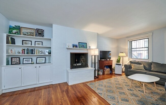 183 MARLBOROUGH ST