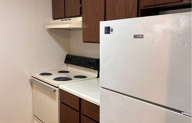 1 bed, 1 bath, 700 sqft, $1,175, Unit 30