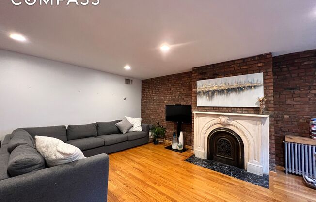 75 WARREN ST