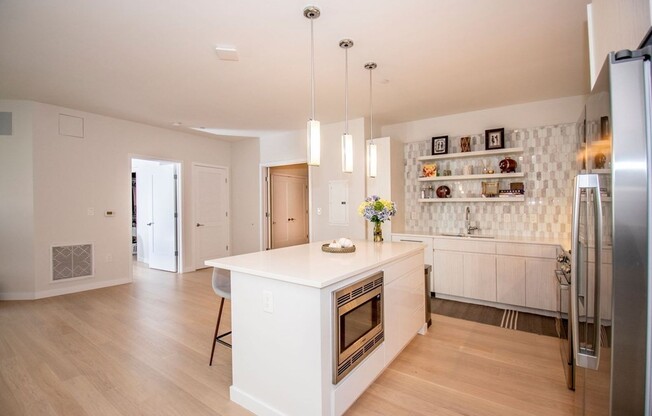 3 beds, 2 baths, 1,339 sqft, $6,250, Unit 323