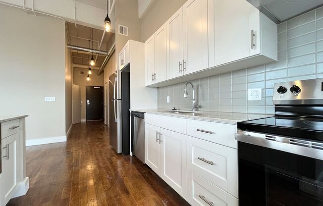 1 bed, 1 bath, 789 sqft, $2,150, Unit UNIT 516
