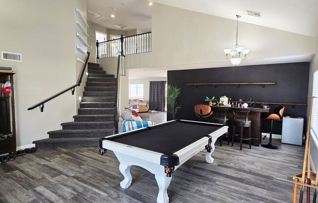 2 story 3-bed, 2-bath home in San Tan Valley!