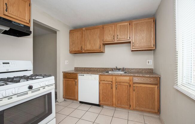 2 beds, 1.5 baths, $950