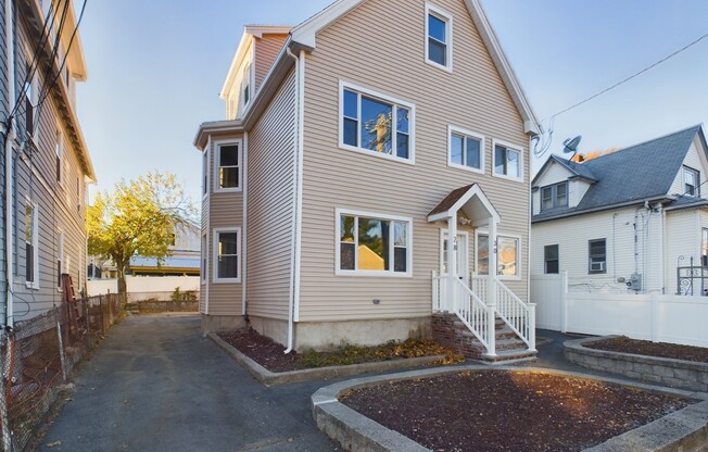 4 beds, 2 baths, 1,300 sqft, $4,300, Unit 2