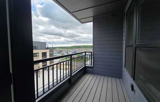 2 beds, 1 bath, 955 sqft, $2,080, Unit 8421-419