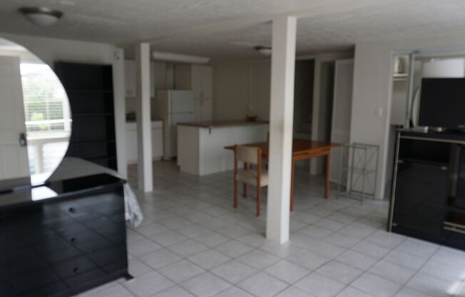 132X- 2011  and  2033 Oahu Ave.