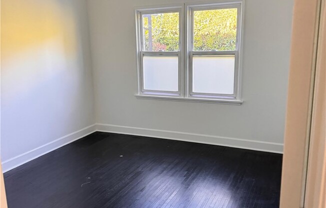 1 bed, 1 bath, 750 sqft, $2,500