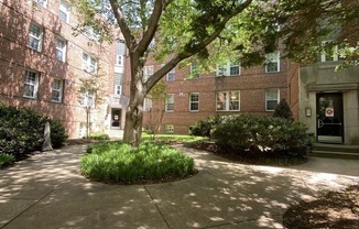 2820 Devonshire Place, NW